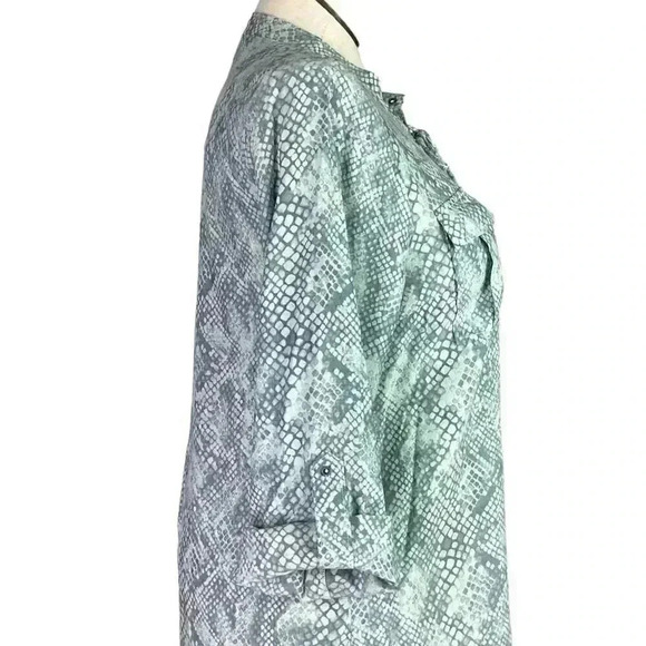 Haute Hippie Tribe Womens L Snake Print Lace Up Top Green Gray Roll Tab Sleeves - Picture 5 of 9